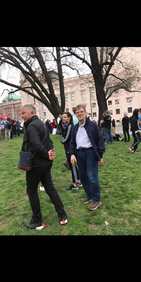 УЖИВАШ ЛИ У ОВОЈ
ТРАГЕДИЈИ 
" НЕОБАВЕШТЕНИ " ?!