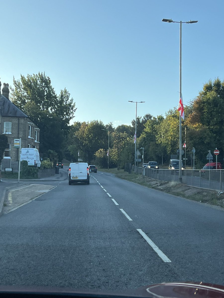 mxson1998's tweet image. London road in Hertford done every single lamppost the entire way. Looks great whoever did it! Feels like I’m driving in England again