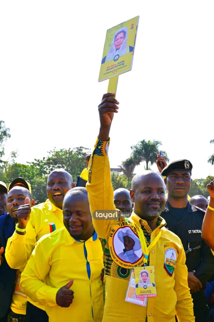 Solid support; Workmates are winning💪