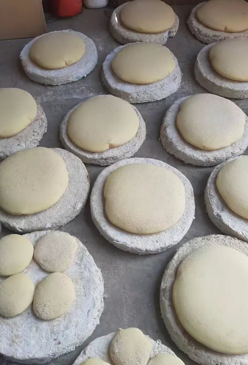 واتفضلوا معانا عيش شمسي صعيدي ولا احلي😋 صباح الهنا 🌺