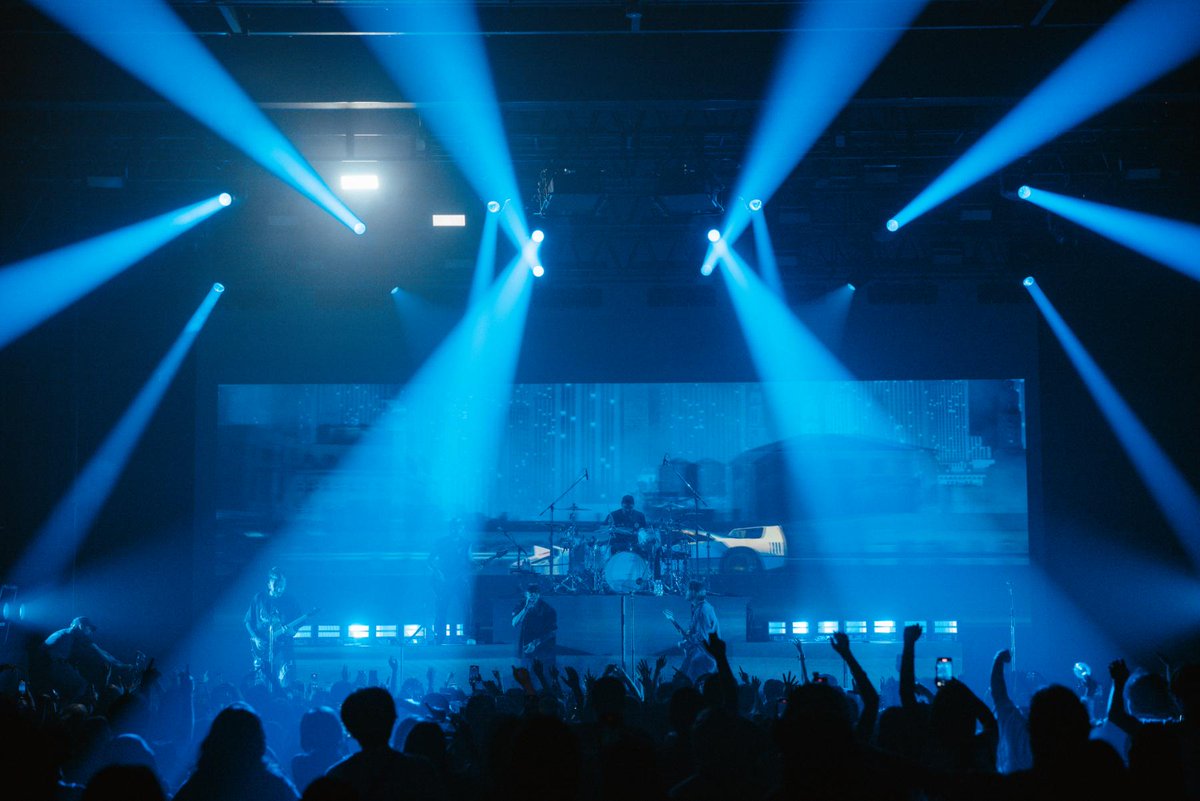 Rolling Stone Japan (@rollingstonejp) on Twitter photo 【#サマソニ】
Chase Atlanticが語る、1900万ものリスナーを熱狂させる「ポップなカオス」の正体
▼記事はこちら
rollingstonejapan.com/articles/detai…
サマーソニックで熱狂を巻き起こした、オーストラリア3人組の来日インタビュー
<a href="/ChaseAtlantic/">CHASE ATLANTIC</a>
<a href="/summer_sonic/">SUMMER SONIC</a>
#チェイス・アトランティック
#summersonic 【#サマソニ】
Chase Atlanticが語る、1900万ものリスナーを熱狂させる「ポップなカオス」の正体
▼記事はこちら
rollingstonejapan.com/articles/detai…
サマーソニックで熱狂を巻き起こした、オーストラリア3人組の来日インタビュー
<a href="/ChaseAtlantic/">CHASE ATLANTIC</a>
<a href="/summer_sonic/">SUMMER SONIC</a>
#チェイス・アトランティック
#summersonic