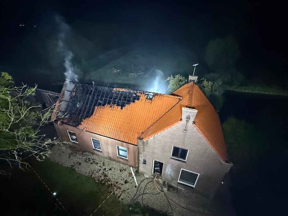 Zeer grote brand aan de Diefdijk in Leerdam