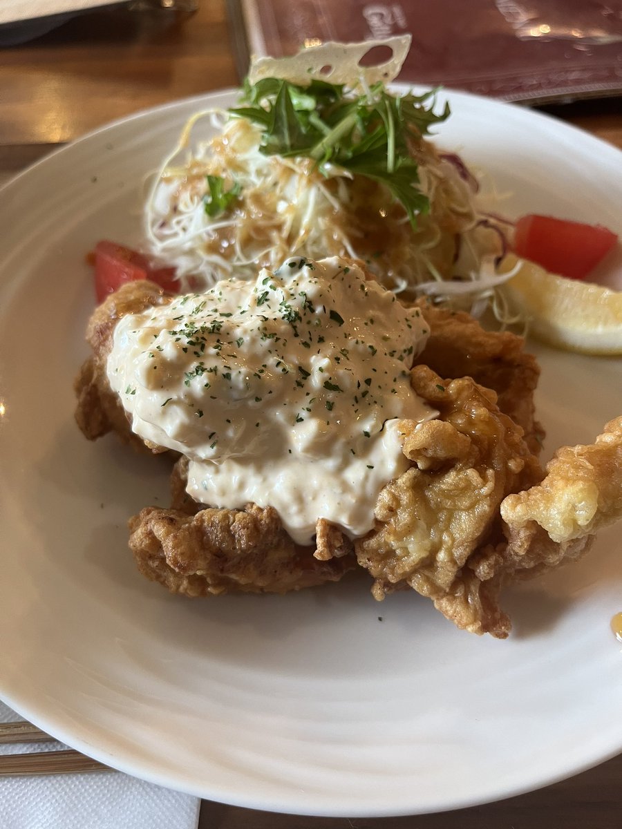 hirao_hiral's tweet photo. 先日の喫茶店ランチ。
4月

喫茶コティー
へ。
チキン南蛮定食990円
など
美味。

喫茶コティー（Cotty）
福岡市中央区高砂2-15-28
#喫茶店 #ランチ #福岡市中央区 #美味 #グルメ #コティー #ひらる #定食 #福岡グルメ #食べ歩き #平尾グルメ #cotty #チキン南蛮 #ひらる #高砂グルメ #福岡ランチ https://t.co/1jKWOgr019