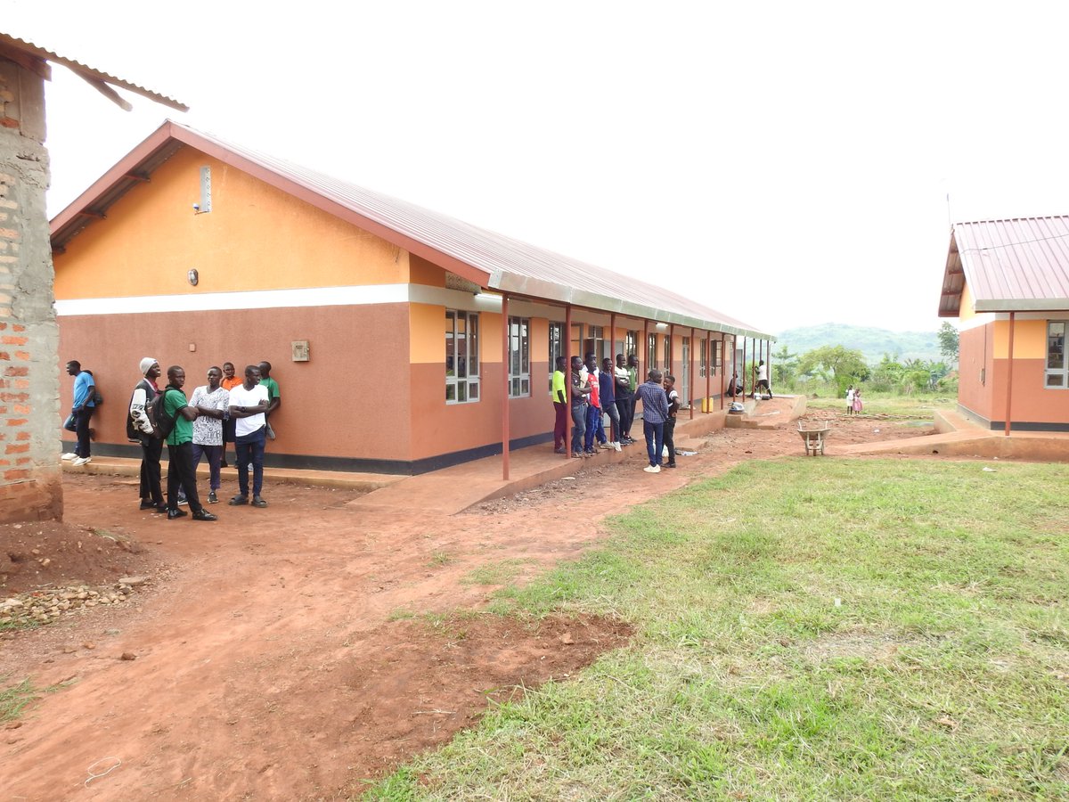 Mboira Seed Secondary school has received five class rooms, 5 stance latrine and 100 desks worth 466 million UGX to boost enrolment in the sub county whose school dropout is ranked the highest in the District <a href="/mofpedU/">Ministry of Finance</a> <a href="/UNICEF/">UNICEF</a> <a href="/OPMUganda/">Office of the Prime Minister - Uganda</a> <a href="/StateHouseUg/">State House Uganda</a>
