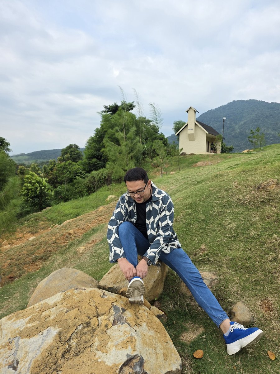 alvinadam's tweet image. Kadang perlu berhenti sejenak , istirahat, nikmati proses , untuk melengkapi kembali persiapan  #journey kita dengan tambahan aneka &apos;amunisi&apos; baru setelah #berdiam sejenak.

Ankel menyebutnya  #selftalk dan #tafakur
Berdiam
Rehat sejenak...
Fokus pada tujuan awal kita.
🤍🤲🙏✨️