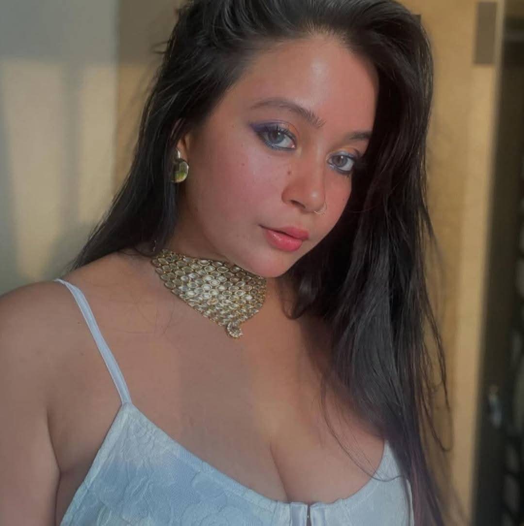 👑 الملكة نور محمد #الملكة_نور_محمد #Queen_Nour_Mohamed

لما قررت أخفّض السيانات، كنت متوقعة ألاقي ناس خاضعين بجدية ورغبة حقيقية في الموضوع…
لكن للأسف اللي اكتشفته إن أغلب اللي هنا داخلين يهزروا ويضيّعوا وقت،
ولا في ميول ولا نية صادقة، مجرد كلام فاضي.