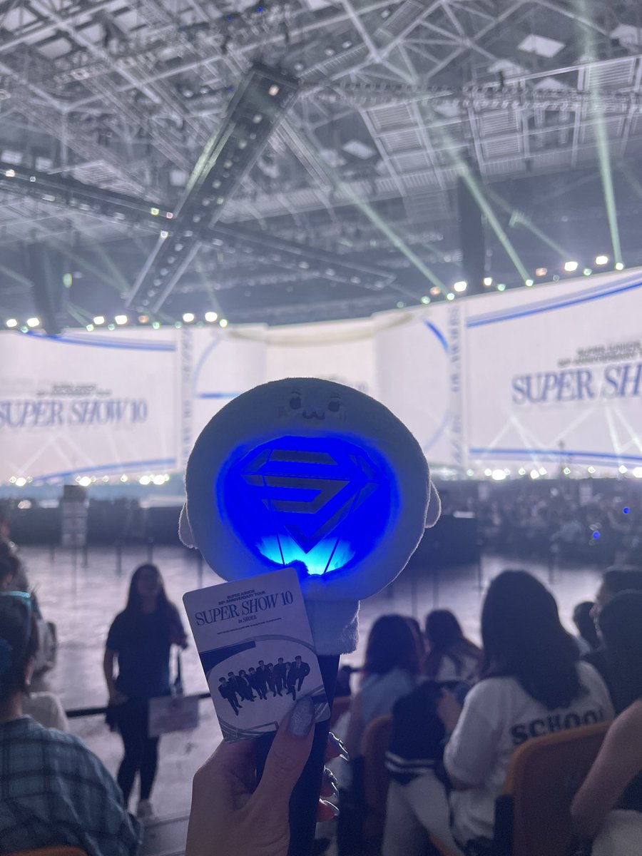 ___PiWook_ELF's tweet photo. ss10 첫콘 막콘行ってきた😭💙
エルプで幸せだなあって感じれた公演💙
ずっとエルプでいさせてくれてありがとう💙 #늘고맙고사랑한다 https://t.co/WHrYJxDWXI