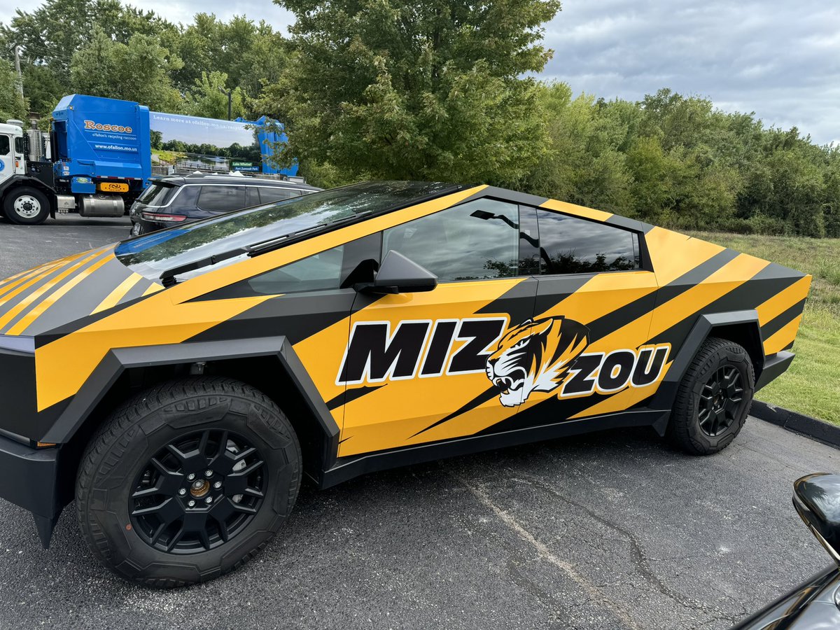 It’s Gameday Coach!!!

Go Get ‘Em!!

<a href="/CoachDrinkwitz/">Eliah Drinkwitz</a>