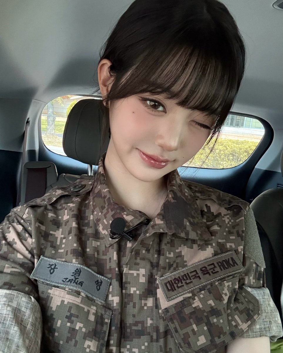 wymypuppy's tweet photo. 장원영₍ᐢ.•‧̮•ᐢ₎ 4단 변화 미치겠다 https://t.co/sNegyGoYL4