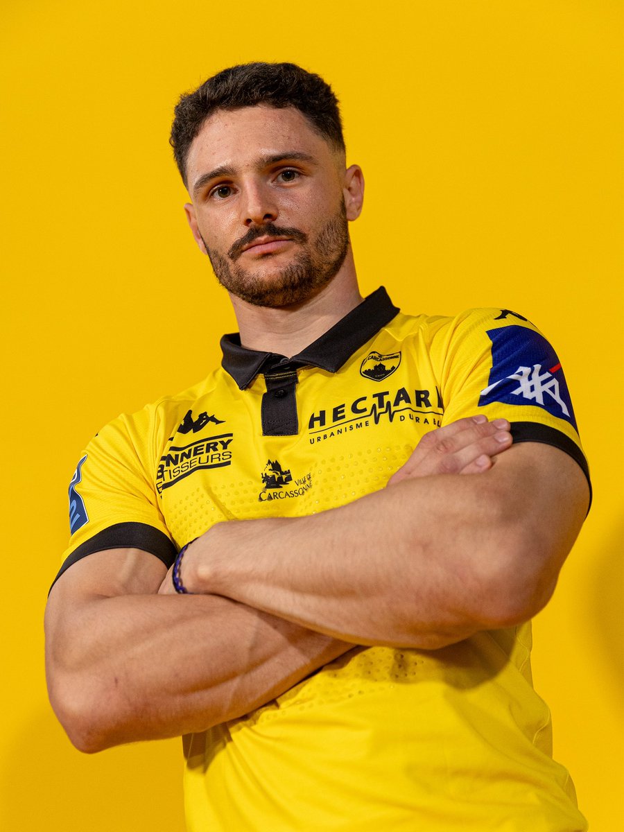 Parce que vous nous l’avez tellement demandé…

Parce que cette tunique nous a porté chance… 

Parcequ’on ne change pas une équipe qui gagne… 

Voici, notre maillot 𝐝𝐨𝐦𝐢𝐜𝐢𝐥𝐞 𝟐𝟎𝟐𝟓/𝟐𝟔, directement inspiré du titre de Champions de <a href="/NationaleRugby/">Nationale Rugby</a>.

<a href="/KappaFrance/">Kappa 🇫🇷</a>