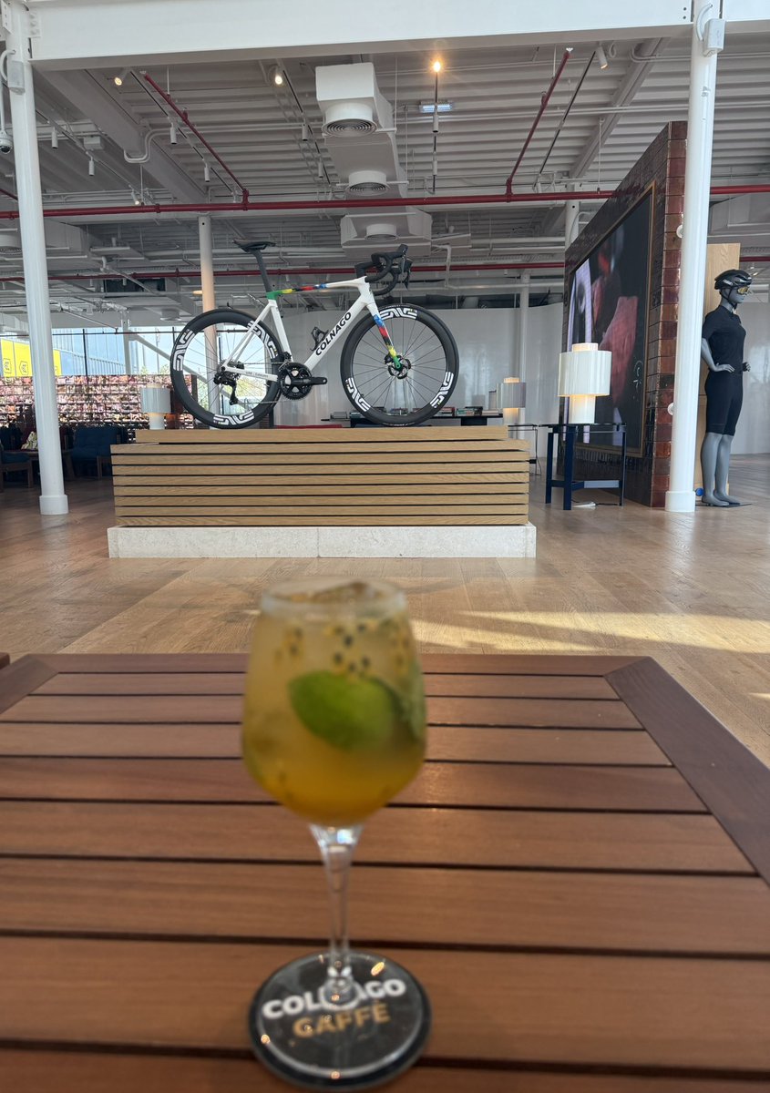 dadhunter30's tweet image. 🤫🥂