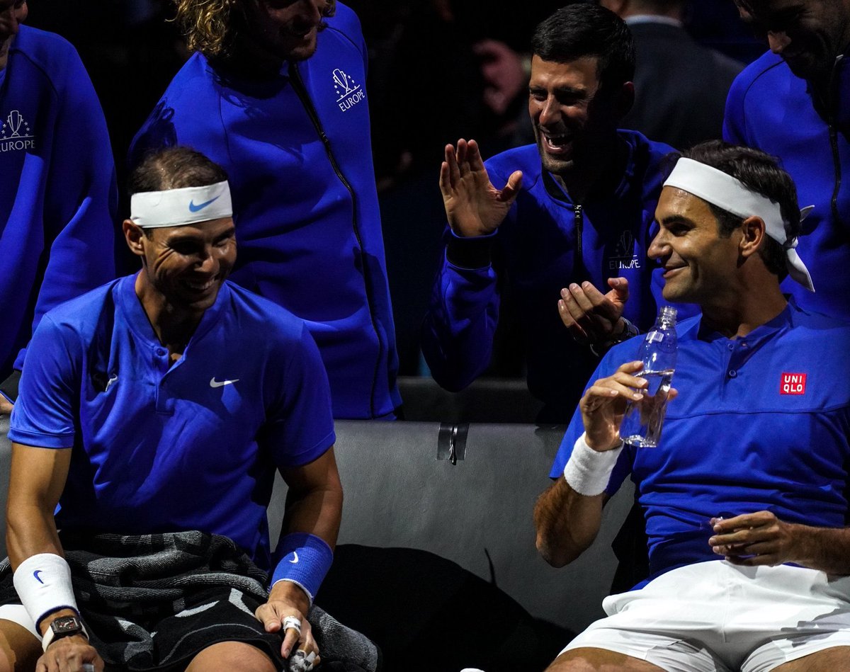 🗣️🇺🇸 John McEnroe sur ESPN : « Si les deux jouent à leur meilleur niveau, alors Carlos Alcaraz est meilleur que Sinner. 
Ce Alcaraz, à 21-22 ans, est le jeune joueur le plus talentueux que j'aie jamais vu sur un court de tennis. Plus que Federer, Nadal et Djokovic. »