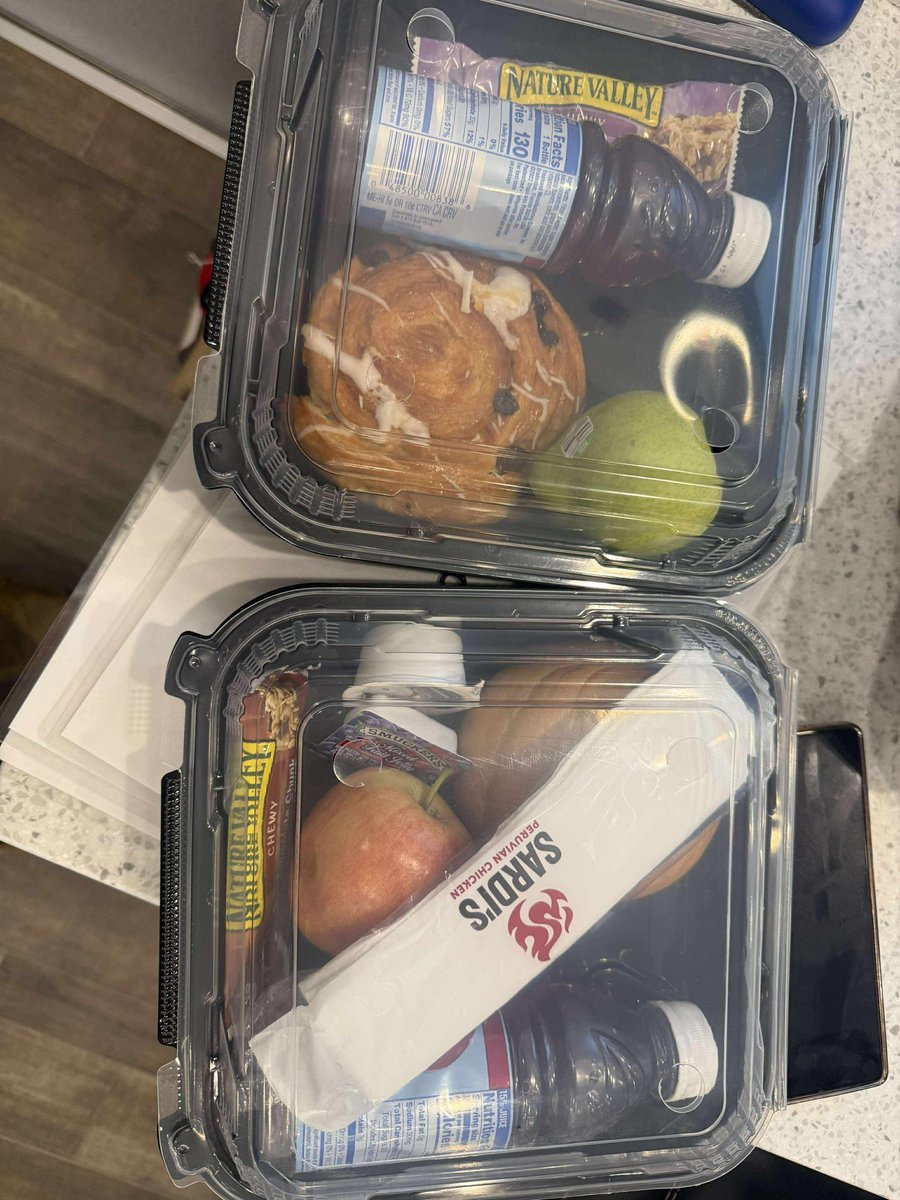 hotscots_app's tweet image. We can’t have the message, back to basics. Fit not fat @SecDef and continually provided meals like this. 

Boxed breakfasts being served to Soldiers aren’t fueling readiness.
🍩 70–80% carbs &amp;amp; sugar
🥩 ~3–6g protein (should be 20–30g)
🥤 Juice = sugar crash in 1–2 hrs

Maybe good…