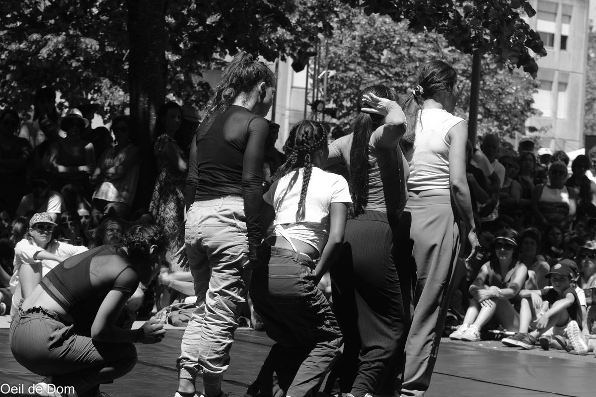 MehdiDiouri71's tweet photo. 🇬🇧 MERÍDIO débarque à Londres !
📍 Bell Square – 30 août à 14h
Une performance urbaine intense en plein cœur de la ville.
#MeríDio #CieMehDia #StreetDance #LondonCalling #BellSquareLondon #DanseUrbaine #SpectacleVivant https://t.co/dzl1y2k28q
