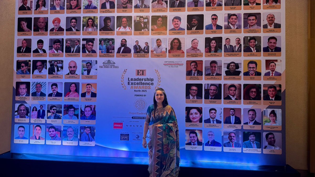 Feeling truly humbled and honoured to be bestowed with the prestigious  ‘𝐏𝐫𝐢𝐧𝐜𝐢𝐩𝐚𝐥 𝐨𝐟 𝐭𝐡𝐞 𝐘𝐞𝐚𝐫’ Award by Anupam Kher at the 𝐄𝐓 𝐋𝐞𝐚𝐝𝐞𝐫𝐬𝐡𝐢𝐩 𝐄𝐱𝐜𝐞𝐥𝐥𝐞𝐧𝐜𝐞 𝐀𝐰𝐚𝐫𝐝𝐬.
#asnschooldelhi #SchoolPrincipal #CBSESchool #delhischool #PrincipaloftheYear