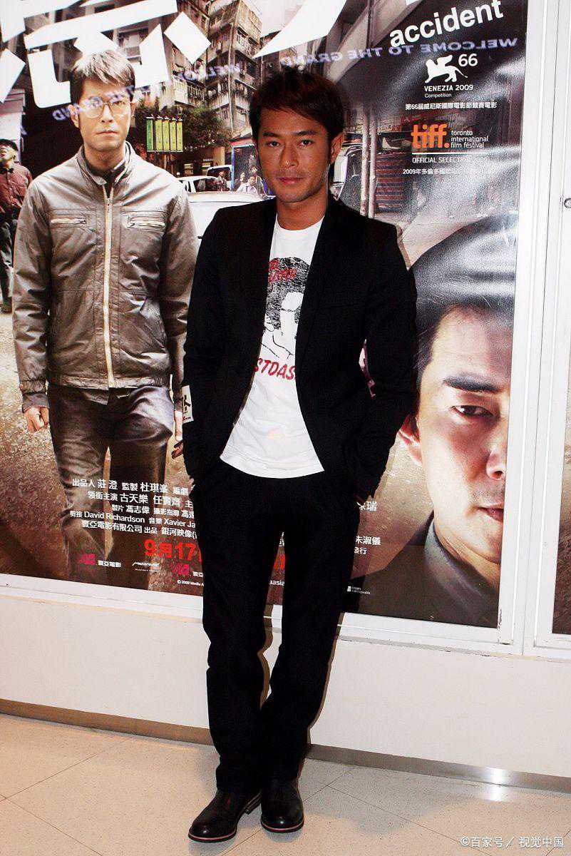 sai_garparty2's tweet photo. 古天樂と「英題：意外（accident）」
良い映画には必ず魅力的な脚本とプロットがあるが、良い脚本を見つけるのは容易ではない。
映画は観客に物語を伝えるためのモノです。
ストーリーを放棄して、シーンや特殊効果ばかりに注力するのは時間の無駄と言えるだろう。

#古天樂
#ルイス・クー https://t.co/NP9yoVFU91