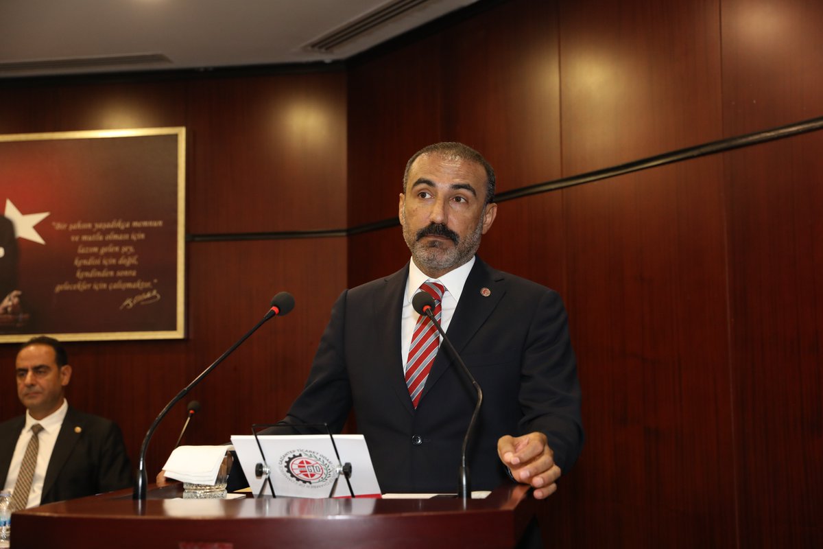 GaziantepTO's tweet photo. 🔶GTO’NUN AĞUSTOS AYI MECLİS TOPLANTISI YAPILDI 

🗨️Yıldırım: Küresel ticarette riskler kadar fırsatlar da var; stratejilerimizi doğru belirlemeliyiz.

🗨️Sarıca: Gaziantep Alışveriş Günleri 20-28 eylül tarihleri arasında düzenlenecek.

Gaziantep Ticaret Odasında (GTO) ağustos ayı olağan meclis toplantısı, Meclis Başkan Yardımcısı Ali Bayram Sarıca Başkanlığında Yönetim Kurulu, Meclis ve Disiplin Kurulu üyelerinin katılımıyla gerçekleştirildi.

👉Ayrıntılar: https://t.co/utSfmcgmP2