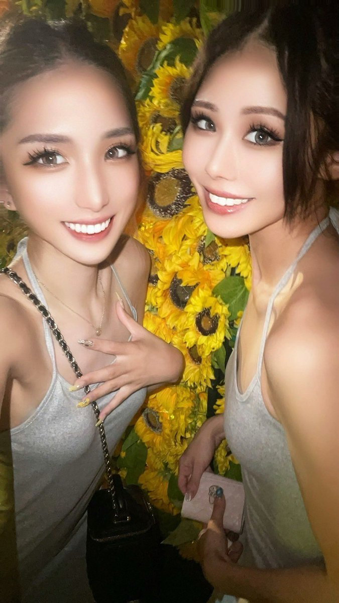 032bAki's tweet photo. 🌻💛 https://t.co/9nUQv9TDlx