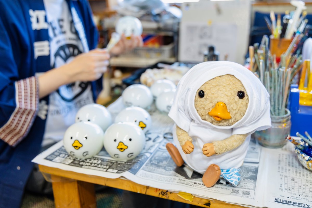 み〜て〜。
こちでも、しょくにんさんが、おしごとしてるよ。
何してるのかな？