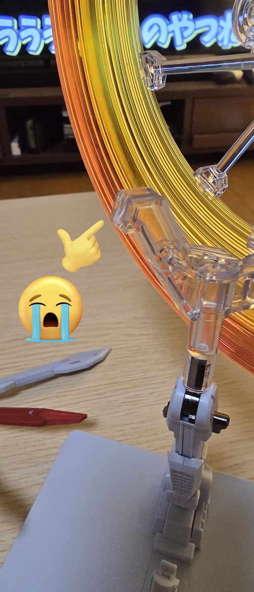 orlef_ff14's tweet photo. メタルビルドゴッドガンダムのジョイントパーツBやっぱ折れたああぁぁぁ！！！！
妙に渋いと思ったのよ😭
とりあえずピンバイスで折れたパーツに穴を開けて引っこ抜くのは成功！
斜めに穴をあけたのが勝利の鍵だ！😭
バンダイさんよ～金属パーツとかいるのはここだよ！！
#METALBUILD #ゴッドガンダム https://t.co/ebJWMuWN6Q