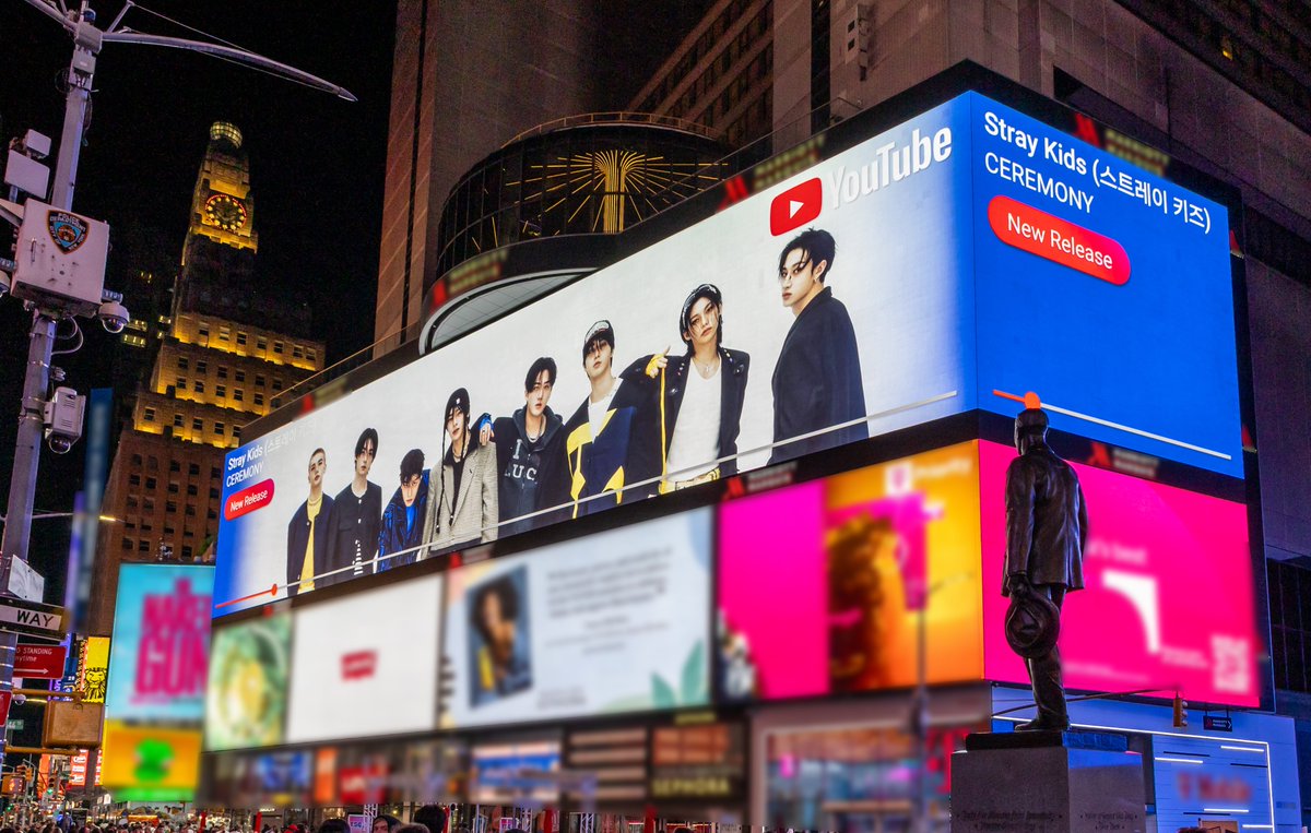 Stray_Kids's tweet image. [스키지기]

뉴욕 타임즈 스퀘어와 LA 웨스트 할리우드에서 만나는 스트레이 키즈의 'KARMA' 🎉

Meet Stray Kids ‘KARMA’ at New York Times Square and Los Angeles West Hollywood✨
Thank you, @YouTube !

Listen to "KARMA" now🏆
stray-kids.lnk.to/KARMA

Listen to "CEREMONY (Maximum Power…