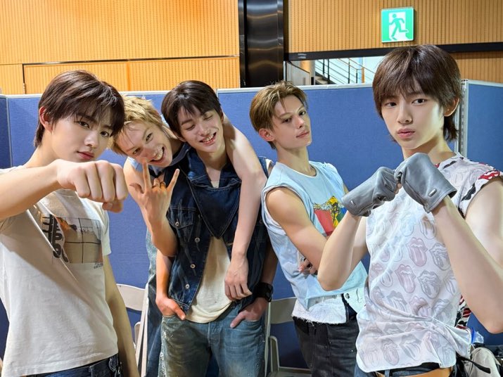 turkiyecortis's tweet image. [280825] CORTIS Twitter güncellemesi

#가져와_new_pic 📸 
250828 M Countdown

#CORTIS #코르티스
#CORTIS_WhatYouWant
#COLOR_OUTSIDE_THE_LINES #COTL