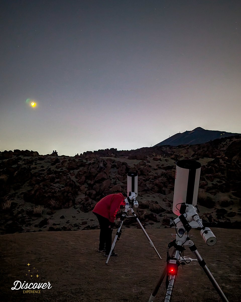 discoversky's tweet photo. ¡Gracias por acompañarnos anoche en la observación! Fue una velada llena de #estrellas y momentos inolvidables ✨ Haremos una pausa para recargar energías y volveremos con más sorpresas a partir del 15 de septiembre. ¡Nos vemos pronto! 💫
#FelizJueves #Tenerife #Sunset #Teide https://t.co/nZFSig1U9W
