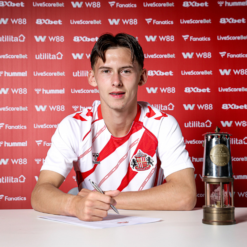 SunderlandAFC's tweet photo. Sunderland AFC is delighted to announce that Chris Rigg has signed a new long-term contract! ❤️