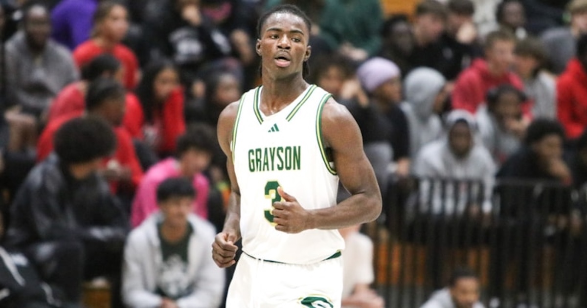 Billy Embody (@billyembody) on Twitter photo Ole Miss is garnering serious attention in 5-star Caleb Holt's recruitment. Plenty of top programs also in the mix here.
More on <a href="/RebelGroveOn3/">Rebel Grove</a>: on3.com/teams/ole-miss… Ole Miss is garnering serious attention in 5-star Caleb Holt's recruitment. Plenty of top programs also in the mix here.
More on <a href="/RebelGroveOn3/">Rebel Grove</a>: on3.com/teams/ole-miss…