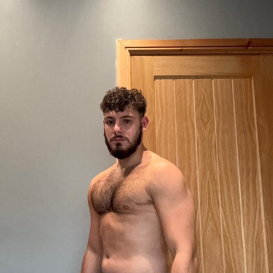 Morning gooners 

I want some fun before you head off to work👿👿
Get you ready for a day when I will be all that you can think about