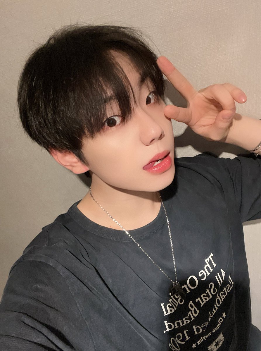 머리 잘랐당💇🏻‍♂️ #ELAST #엘라스트 #エラスト #WONJUN #원준