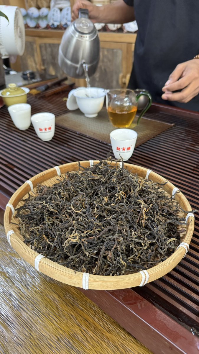 toleaf9's tweet image. ياصباح الخير 
هذا حالي كل يوم 😎