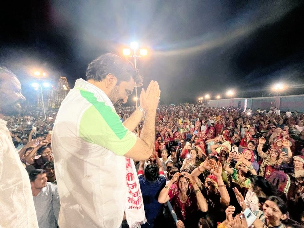 JEETRAM_DUDI (@jeetram_dudi) on Twitter photo संघर्ष की राह कठिन ज़रूर होती है, लेकिन हनुमान बेनीवाल जी का संघर्ष कभी व्यर्थ नहीं जाता।
हाईकोर्ट का SI भर्ती 2021 रद्द करने का निर्णय जनता की जीत है और बेनीवाल जी की ऐतिहासिक लड़ाई का परिणाम।
हनुमान जी बेनीवाल के संघर्ष की जीत हुई है। ✌️
#si_भर्ती_2021_रद्द
<a href="/hanumanbeniwal/">HANUMAN BENIWAL</a> संघर्ष की राह कठिन ज़रूर होती है, लेकिन हनुमान बेनीवाल जी का संघर्ष कभी व्यर्थ नहीं जाता।
हाईकोर्ट का SI भर्ती 2021 रद्द करने का निर्णय जनता की जीत है और बेनीवाल जी की ऐतिहासिक लड़ाई का परिणाम।
हनुमान जी बेनीवाल के संघर्ष की जीत हुई है। ✌️
#si_भर्ती_2021_रद्द
<a href="/hanumanbeniwal/">HANUMAN BENIWAL</a>
