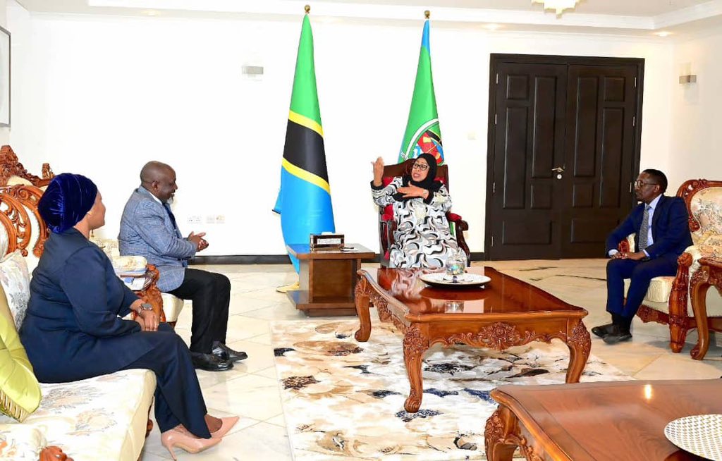 Rais wa Jamhuri ya Muungano wa Tanzania, Mhe. Dkt. Samia Suluhu Hassan amekutana na kuzungumza na Rais wa Chama cha Wanasheria Tanganyika (TLS), Boniface Mwabukusi, Ikulu Chamwino mkoani Dodoma, tarehe 27 Agosti, 2025.