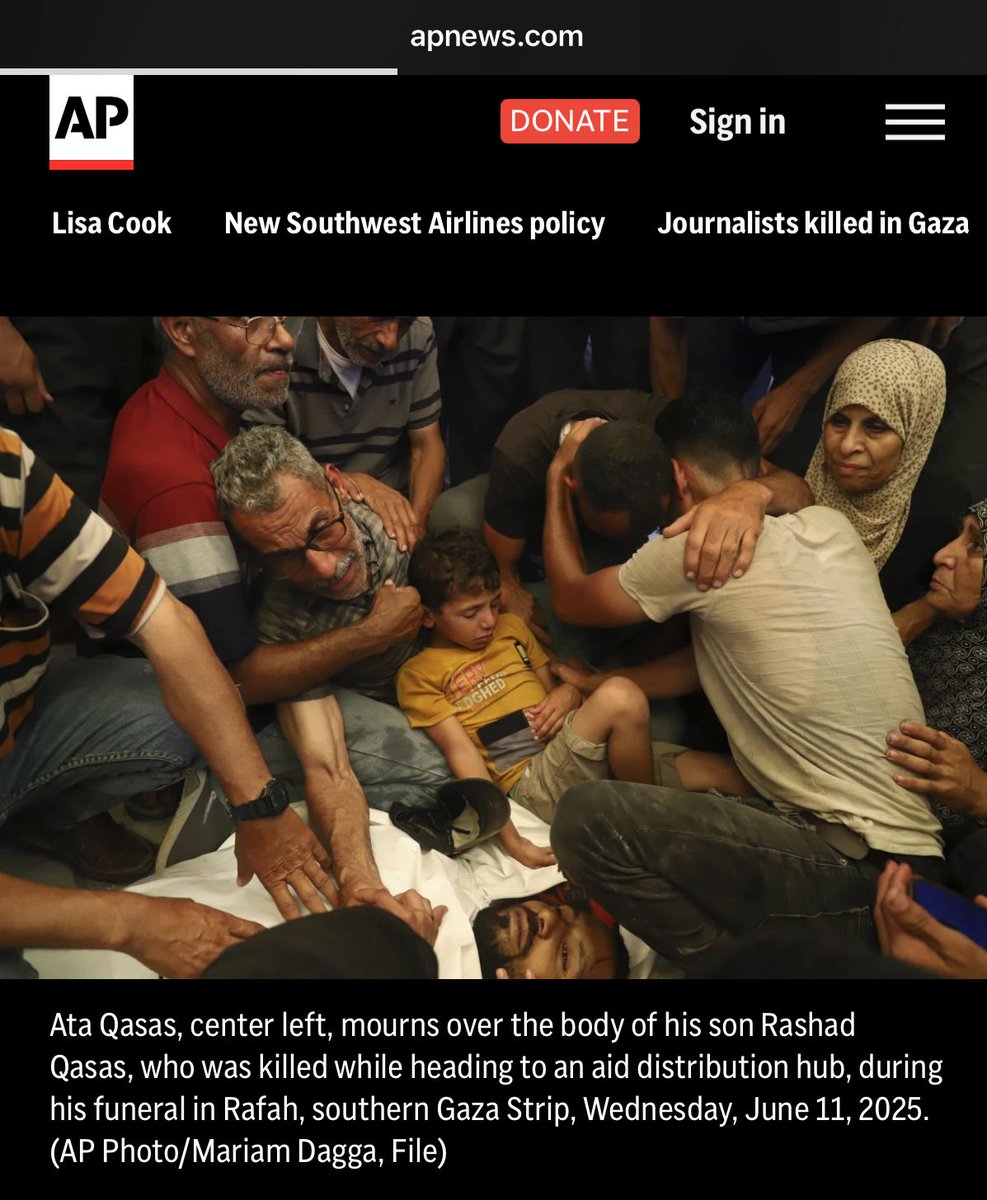 Velardi sostiene che questa fotografia da Gaza è falsa, generata con l’intelligenza artificiale. Invece la foto – che ho pubblicato in un post – è autentica ed è di Associated Press, una delle tre agenzie di stampa più importanti del mondo, che (ovviamente) verifica le immagini