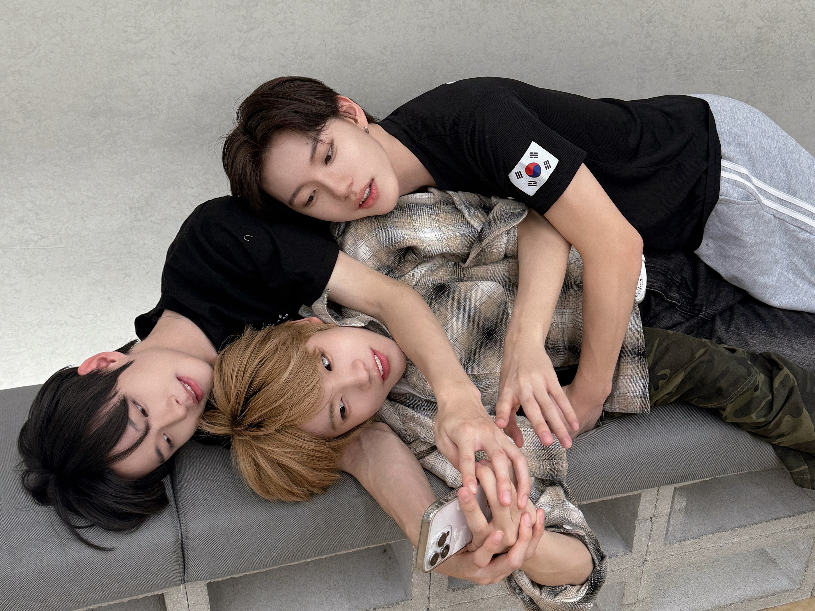 close your eyes クルユア ツーショット スクラッチ ミヌク