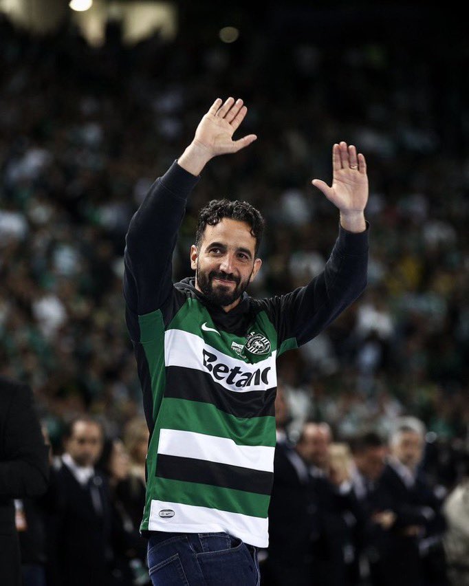Rúben Amorim left Sporting with 11 wins in a row in the league, 33 out of 33 points. 

I still don’t understand why he decided  to ruin his life by joining Manchester United