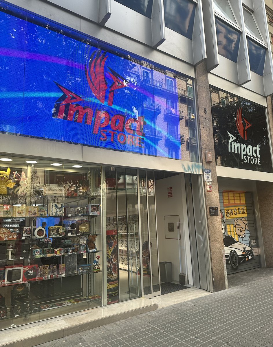¡Gracias, gracias, gracias a tod@s por las muestras de cariño y alegría que nos estáis haciendo llegar después de la apertura de Impact Store Barcelona! Sobrepasados con tanto amor, ¡sois l@s más bonit@s! Os esperamos en Roger de Llúria, 5, ¡la aventura acaba de comenzar!