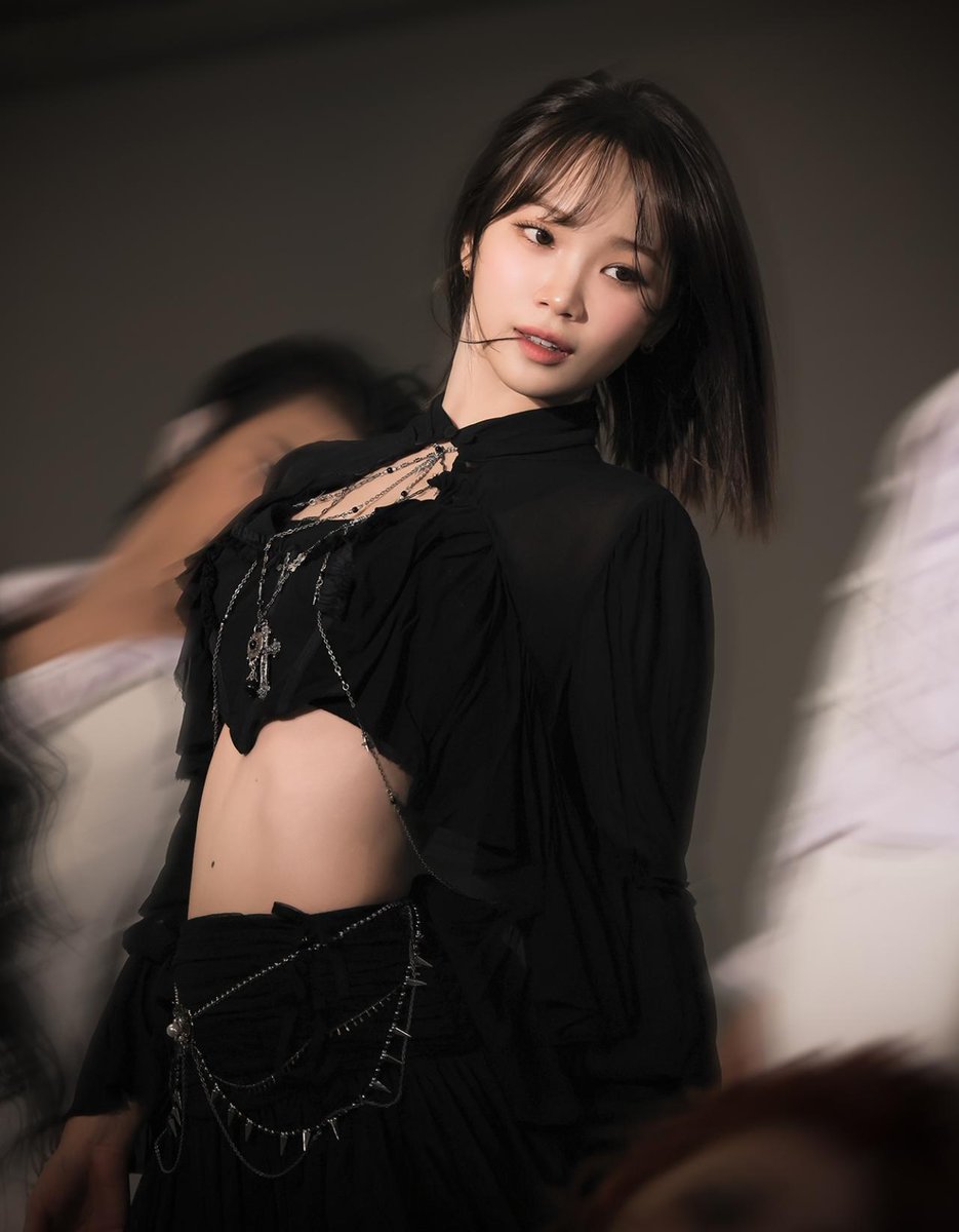 chaewon archive tweet media