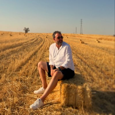 eypakbas's tweet photo. #YeniProfilResmi https://t.co/CW4CW15E0b