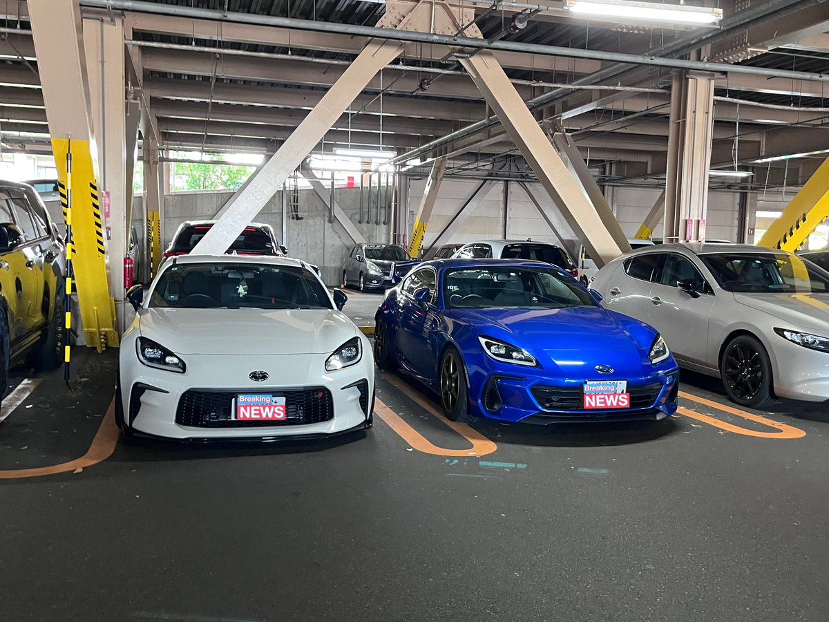 dorinekoWRXSTi's tweet photo. イオンで買い物して駐車場戻ってきたらGR86が隣に停まってて　1人で歓喜😃 https://t.co/XjIhx2FPaY