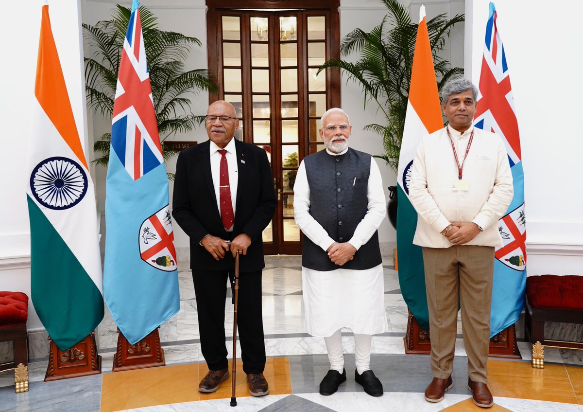NIELITIndia's tweet photo. The MoU between #NIELIT &amp; Pacific Polytech, Fiji covers curriculum &amp; training material development, exchange of trainers, recognition of qualifications, access to virtual labs/academy, establishment of CoE by NIELIT &amp; degrees/diplomas for Fiji students. #IndiaFiji #SkillIndia https://t.co/duYJxxc6F5