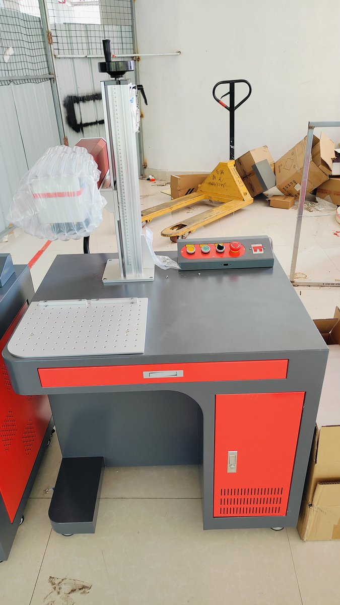 Model-GS laser marking machine ready to ship. Welcome to visit our factory <a href="/iLaserCNC/">iLaser Linda</a> . WhatsApp:008613723458665
Email: sales@ilaser-cnc.com