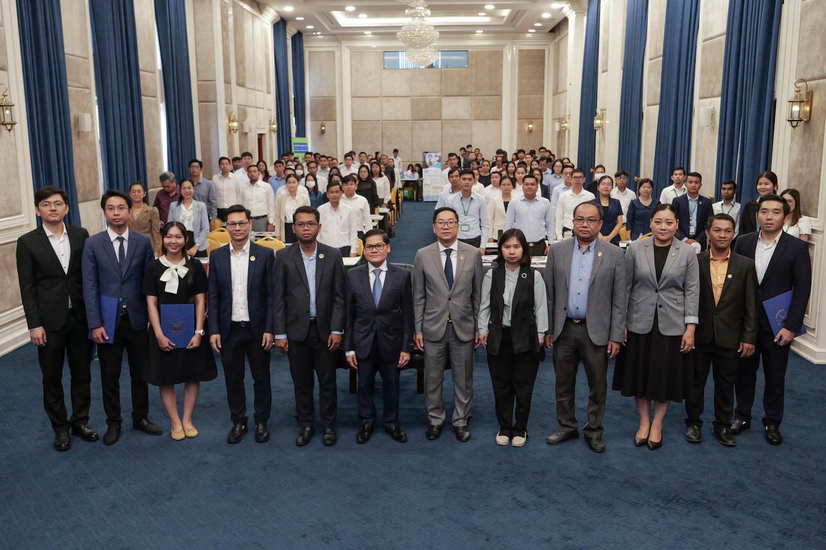 B2BMedia_Cambo's tweet image. The Securities and Exchange Regulator of Cambodia (#SERC) held the second Investor Forum for civil servants on August 27, 2025, aimed at strengthening knowledge of long-term investment in the Cambodian securities market.
b2b-cambodia.com/news/serc-host…