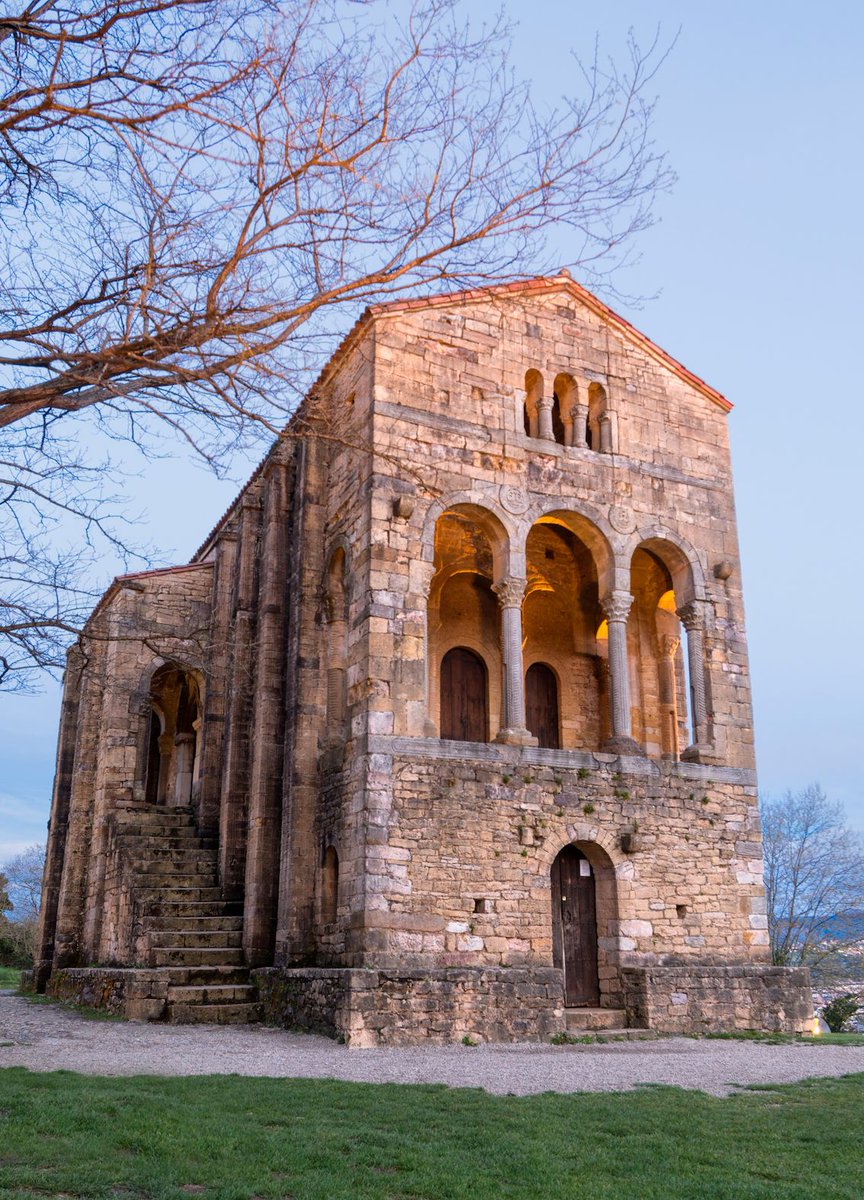 NickLovesSpain's tweet photo. The plains of Iberia changed hands for centuries. 

But in the mountains of the north, one kingdom endured. 

And built monuments that helped paved the way for Spain’s greatest cathedrals... 🧵 https://t.co/hlVpS5Jeuq