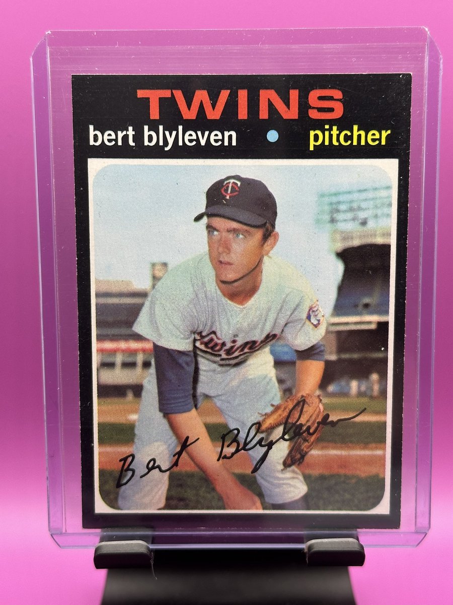 sun.city.cards tweet media