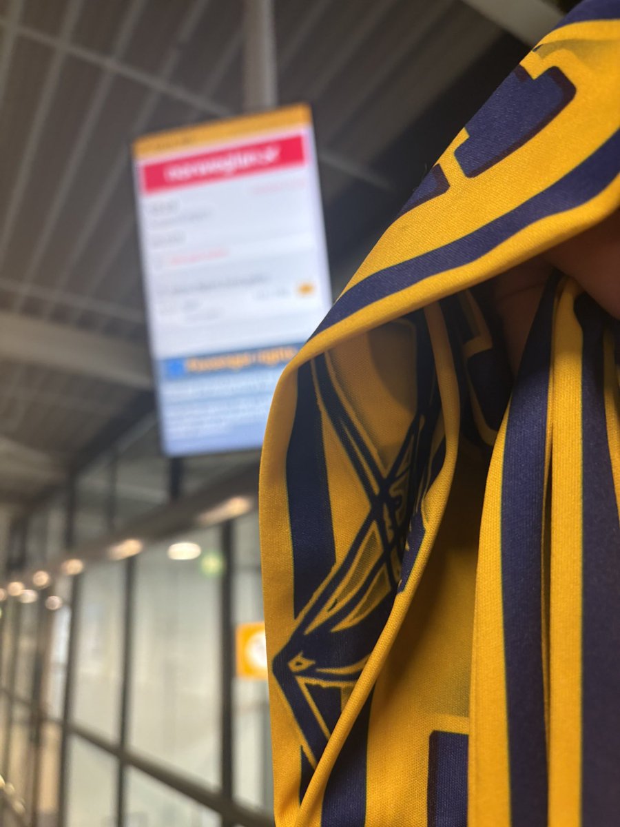 GoedeThom's tweet image. Tourist is coming again, Så flyt jer når Brøndby stormer frem!! 💛💙