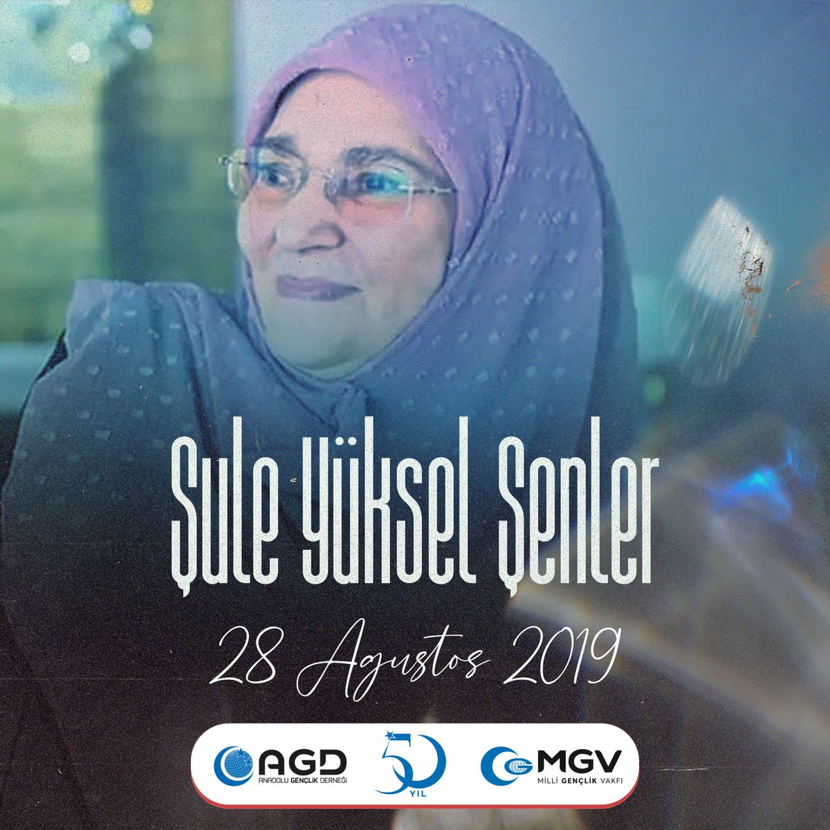 ❝Ey kendini insan bilen insan, kendini oku!..❞

Şule Yüksel Şenler’i vefatının yıl dönümünde rahmetle anıyoruz.