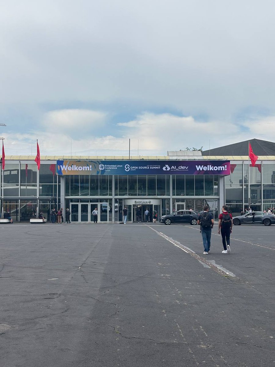 MiaPlatform's tweet image. We attended #OpenSourceSummit by @linuxfoundation 💫
DevRel Engineer @cst_grzn showed how #PlatformEngineering, using #Crossplane and #Kubegreen, enables #EphemeralEnvironments, and how this allows clusters to spin up with #Code and shut down when not in use. 

Where you there?