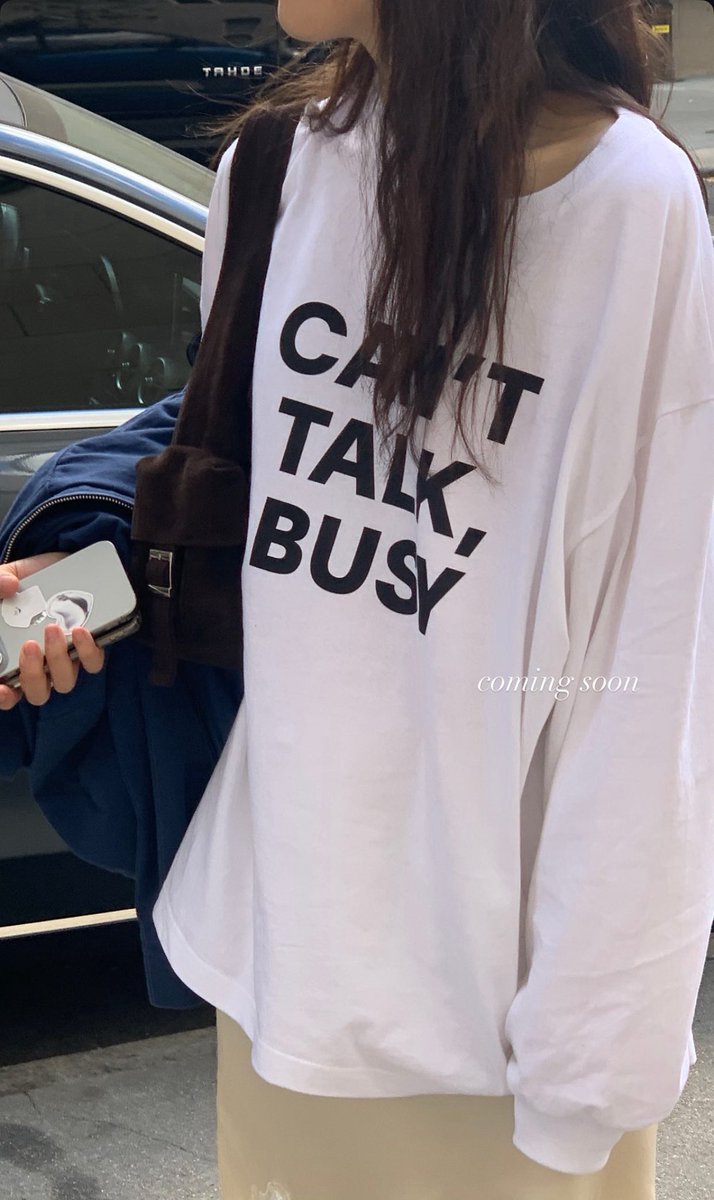 헤이그 가을 신상 중에서 제일 마음에 드는 티셔츠
출근할 때 입어야겟음